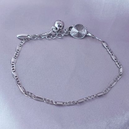 Imagen de Pulsera Tejido Gucci Plana y Tres Oro Blanco Talla 2002