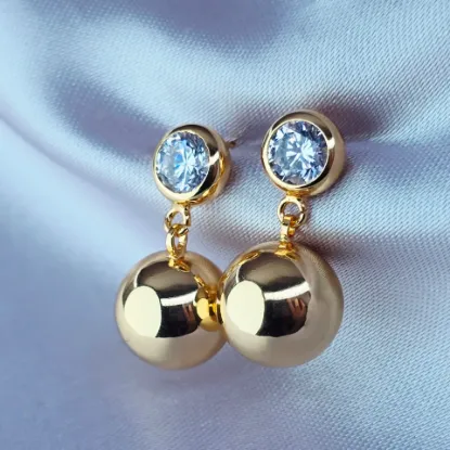 Imagen de Arete Esfera y Luz Mágica