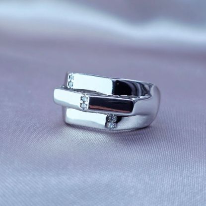 Imagen de Anillo Escalando Hacia el Éxito