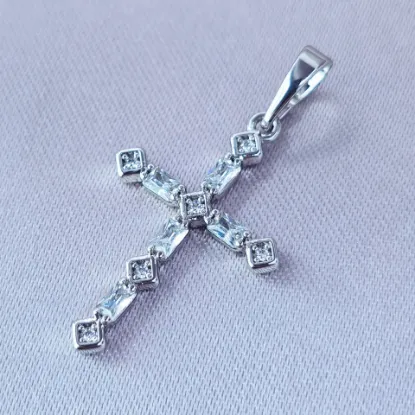 Imagen de Dije Cruz Divina de Hierro