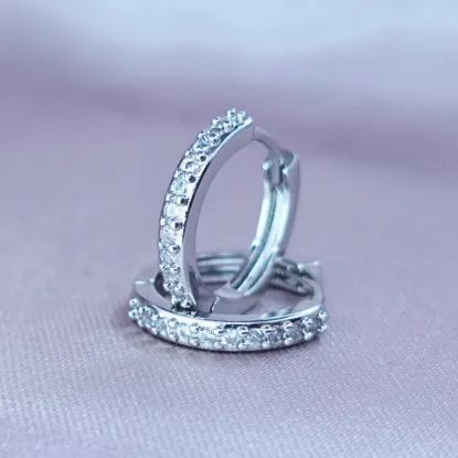 Imagen de Huggie Línea de Diamantes