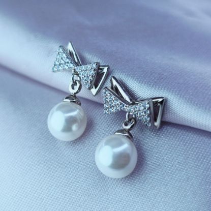 Imagen de Broquel Moño y Esfera de Perla