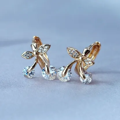 Imagen de Huggie Cereza de Diamantes