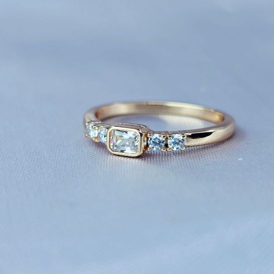 Imagen de Anillo Elegante y Discreta