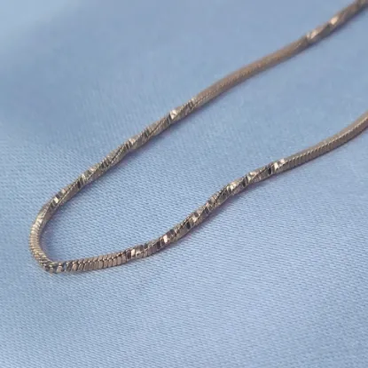 Picture of Chain Woven Tail Mole or Mouse with Twisted Gold-Toned 4501