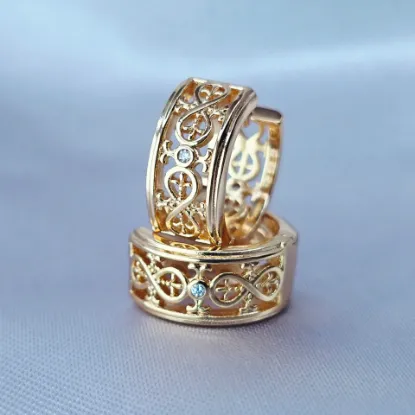 Imagen de Huggie Hilos Finos de Oro y Luz