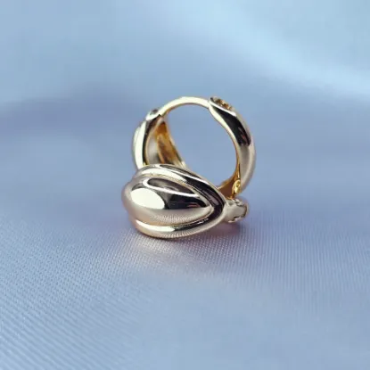 Imagen de Huggie Ovalada de Oro