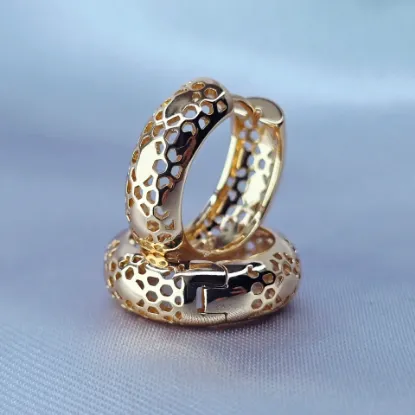 Imagen de Huggie Troquelado de Oro