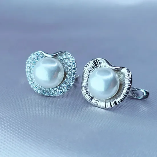 Imagen de Huggie Cuello de Circonias y Perla