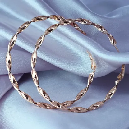 Imagen de Arracada Torcida de Oro