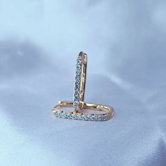 Imagen de Huggie Leguaje de Circonias