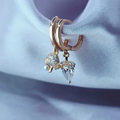 Imagen de Huggie Desigual Fresa Hongo y Perlita