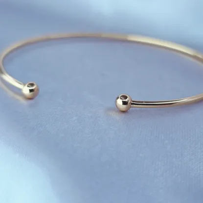 Imagen de Brazalete Semiabierto Liso Dos Esferas Oro Dorado Talla 1901