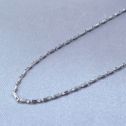 Picture of Chain Woven Comma and Space Gold White Size 4501