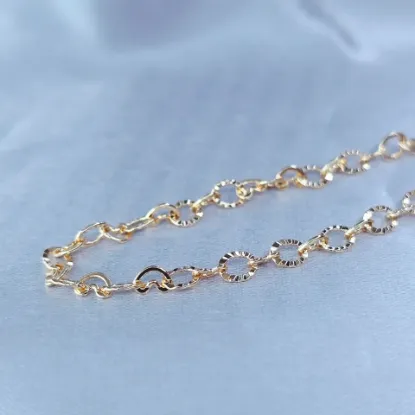 Imagen de Cadena Eslabones Corazones Vivri y Círculos Texturizados Oro Dorado Talla 4503