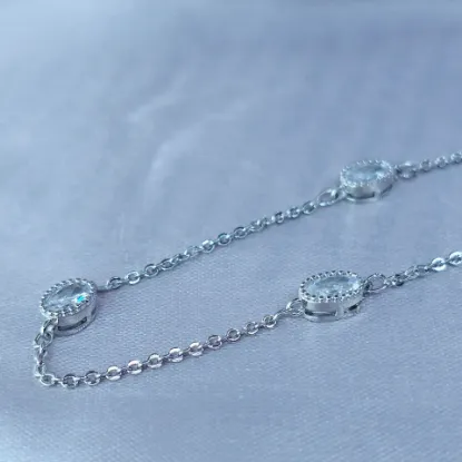 Imagen de Collar Circonias Bellas Separadas y Corazón