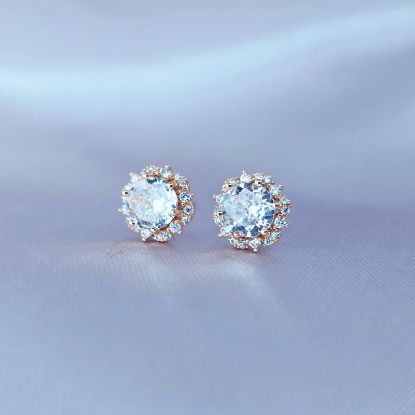 Picture of Floral Design Stud