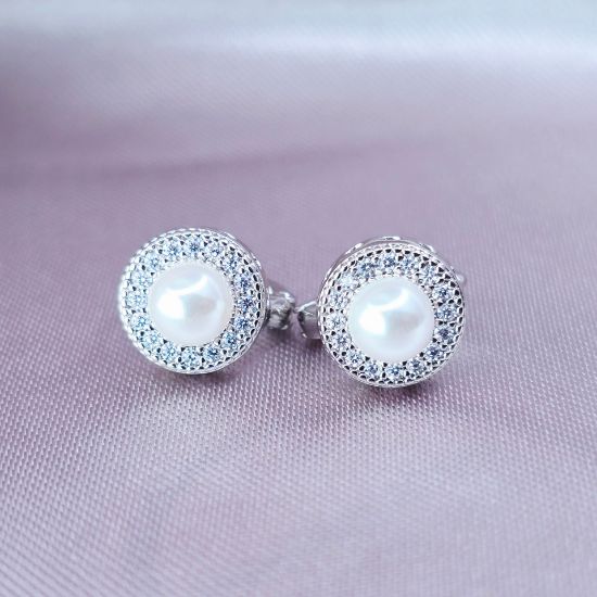 Picture of Little Pearl that Conquers Huggie