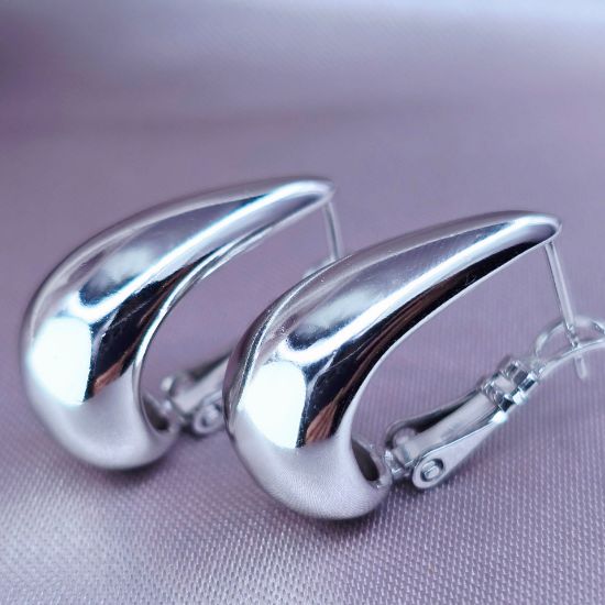 Picture of Teardrop of Peace Huggie