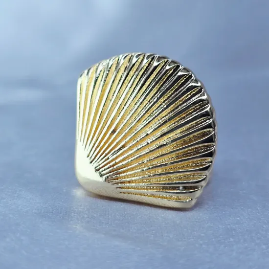 Picture of Gold Fan Semi-Open Ring Size 8