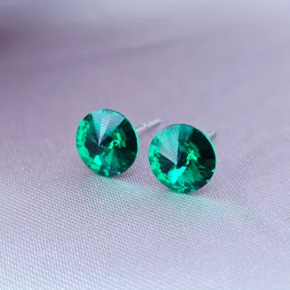 Picture of Intense Emerald Swarovski Bezel Stud