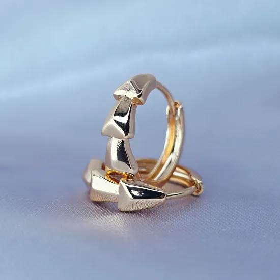 Imagen de Huggie Tres Flechas de Oro