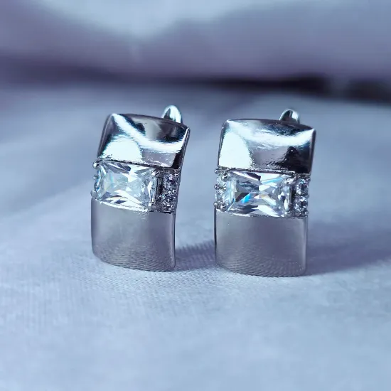 Imagen de Huggie Cristal Central Rectangular