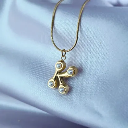 Imagen de Collar Perlas Inicial K