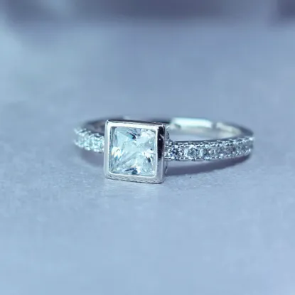 Imagen de Anillo Cuadro Realista