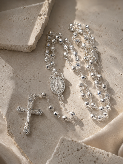 Imagen de Collar Rosario Guadalupana Blanca