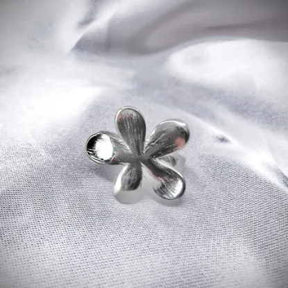 Imagen de Anillo Flor Blanca  8