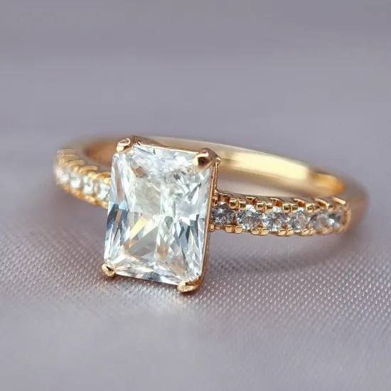 Imagen de Anillo Radiante Corte Rectángulo