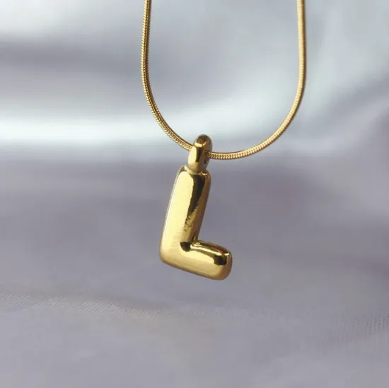 Imagen de Collar Esencia con Inicial L  4401