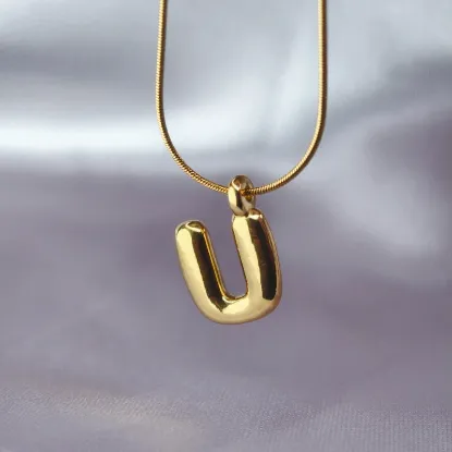 Imagen de Collar Esencia con Inicial U  4401